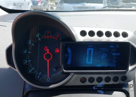 2015 Chevrolet Sonic Lt Auto из США, поврежденный, VIN 1G1JC5SH1F4161365